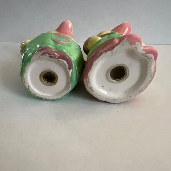 Duck-Shaped Ceramic Salt & Pepper Shakers Hand-Painted Vintage Kitchen Decor - Picture 3 of 3